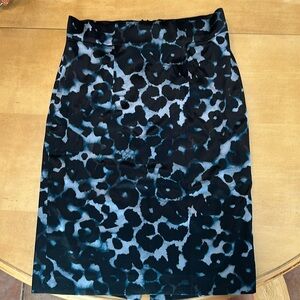 Ann Taylor navy and blue leopard print pencil skirt -size 4